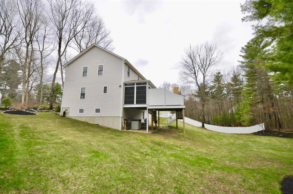 19 Hampstead Road Merrimack NH 03054
