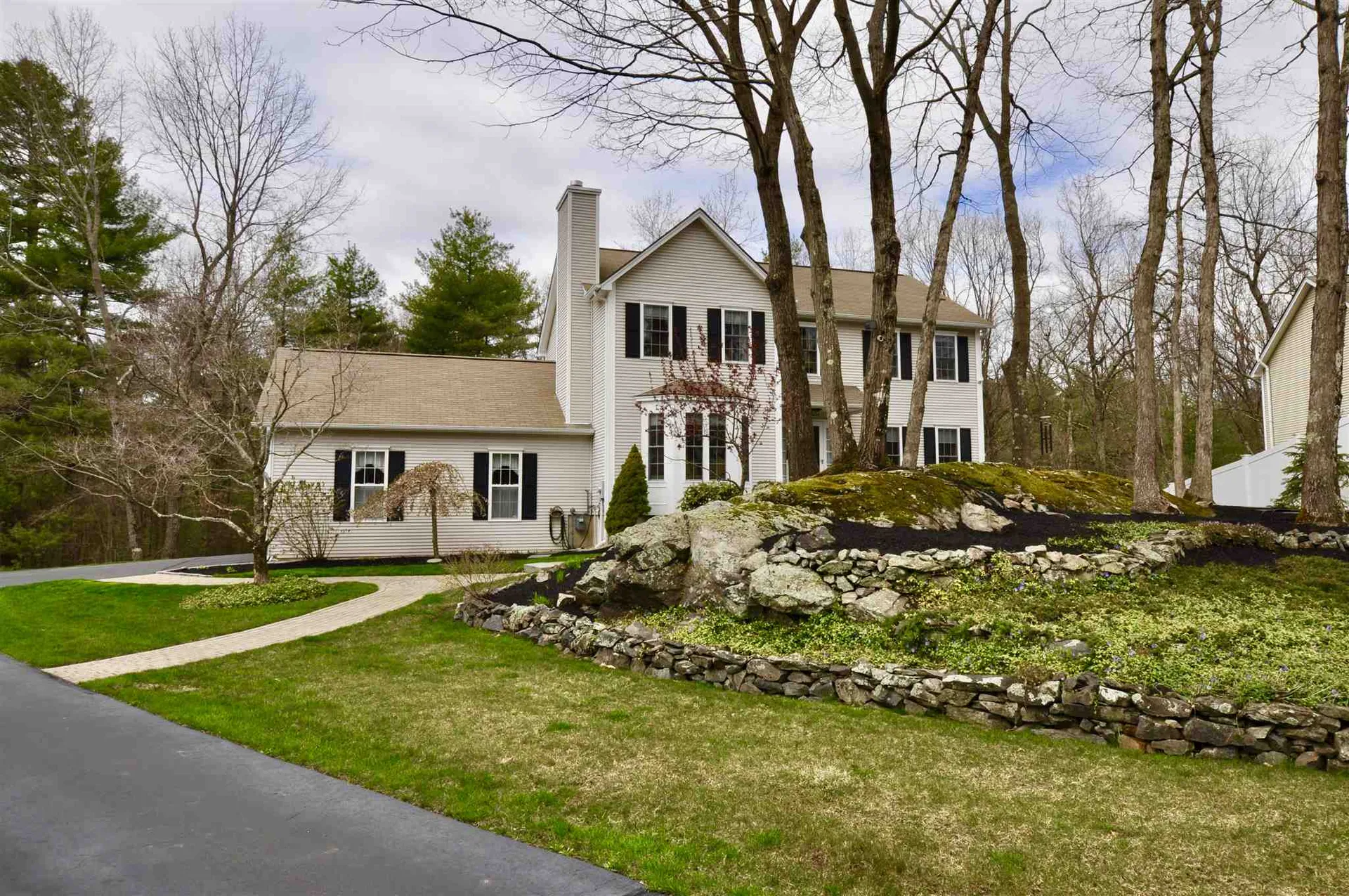 19 Hampstead Road Merrimack NH 03054