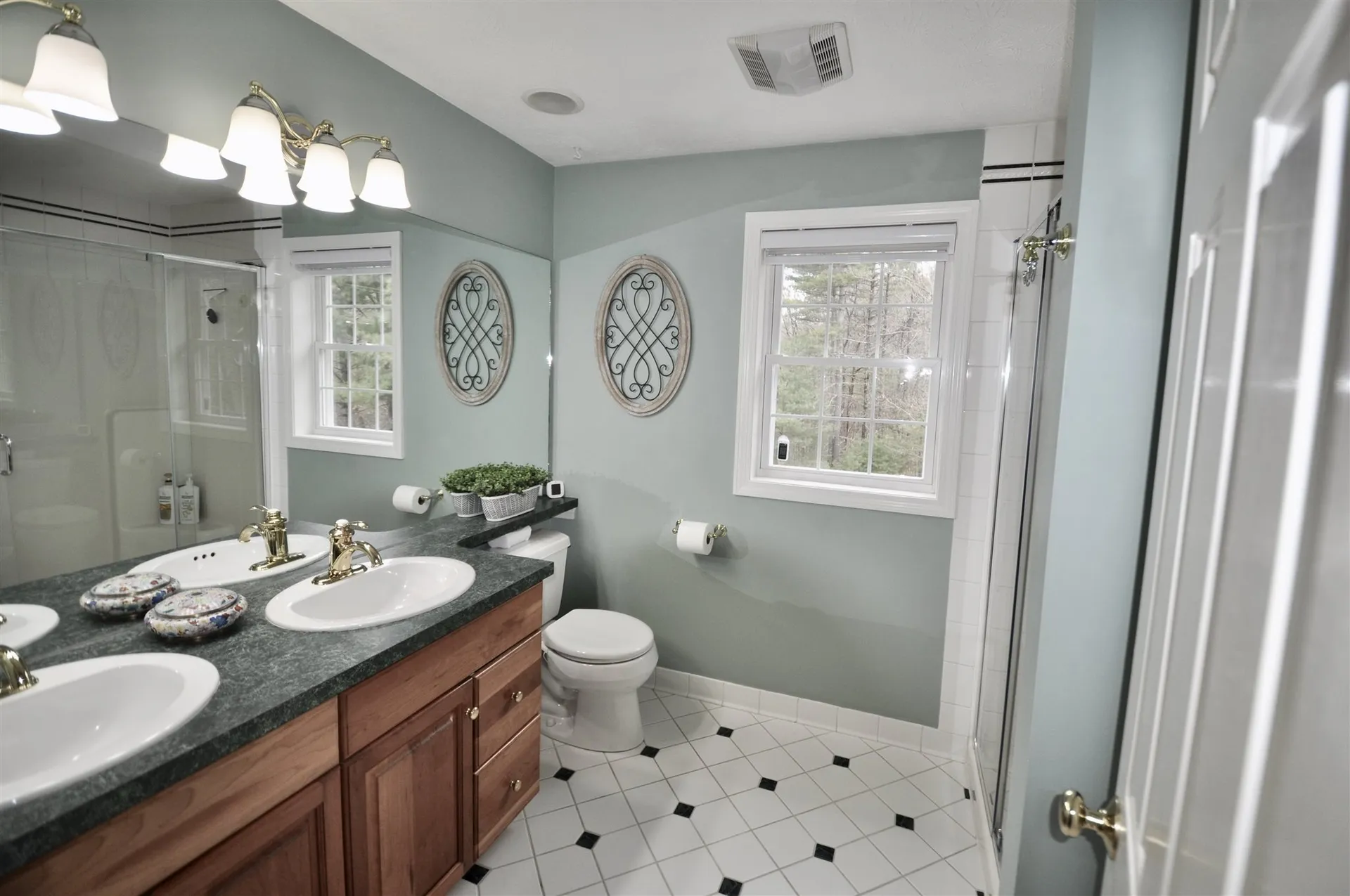 19 Hampstead Road Merrimack NH 03054