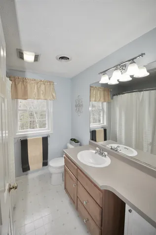 19 Hampstead Road Merrimack NH 03054