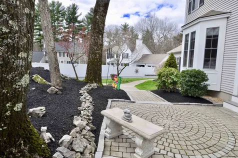 19 Hampstead Road Merrimack NH 03054