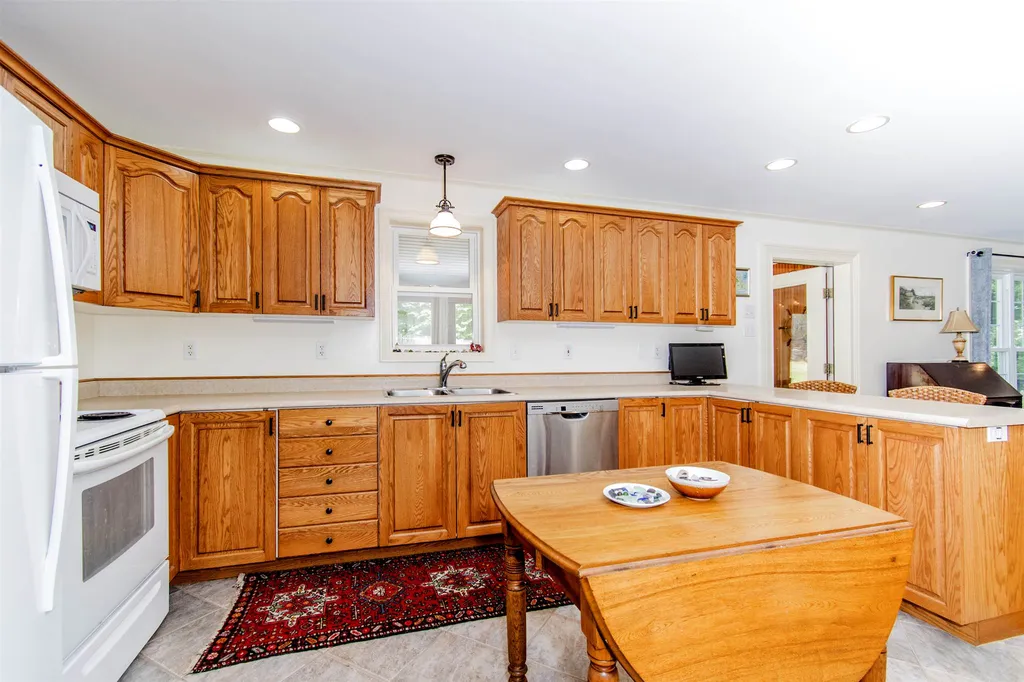 209 Walker Bungalow Road Portsmouth NH 03801