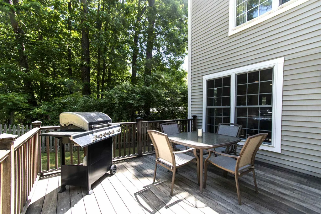 209 Walker Bungalow Road Portsmouth NH 03801