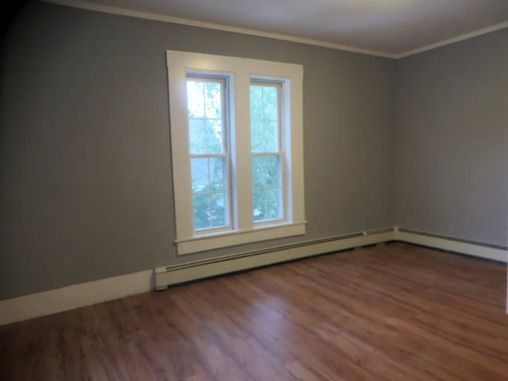 27 Leonard Street Rochester NH 03867