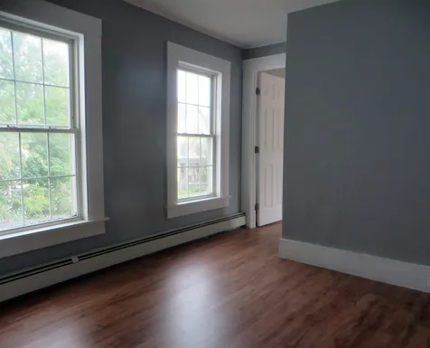 27 Leonard Street Rochester NH 03867