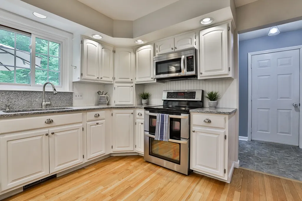 5 Hillside Drive Brookline NH 03033