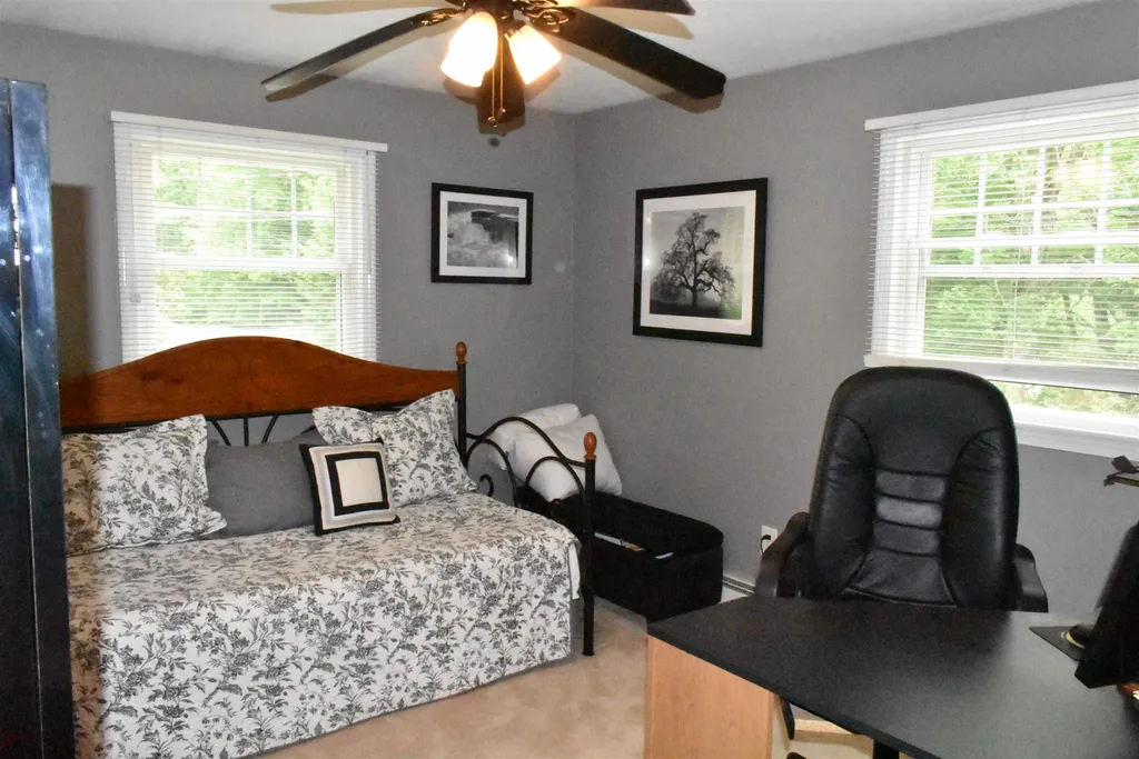 25 Merrill Drive Atkinson NH 03811