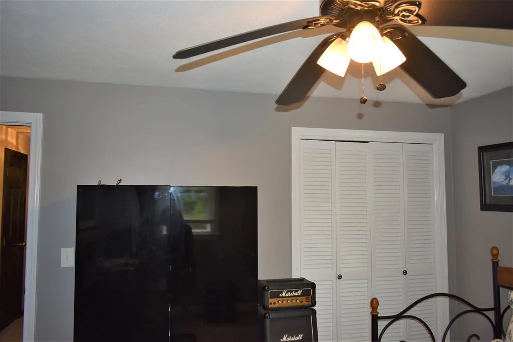 25 Merrill Drive Atkinson NH 03811