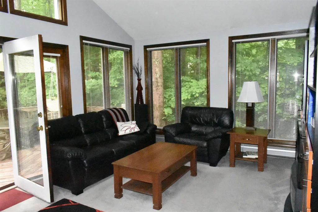 25 Merrill Drive Atkinson NH 03811