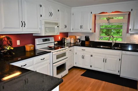 25 Merrill Drive Atkinson NH 03811