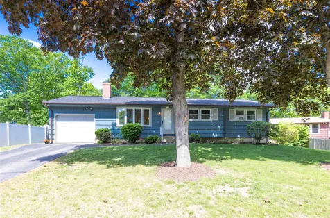 15 Cleveland Drive Portsmouth NH 03801
