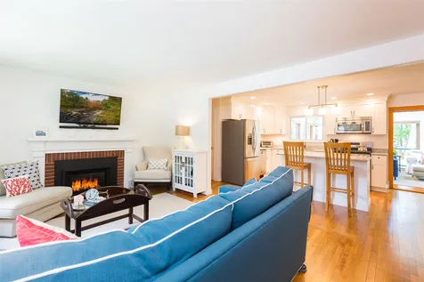 15 Cleveland Drive Portsmouth NH 03801