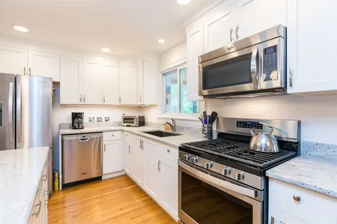 15 Cleveland Drive Portsmouth NH 03801