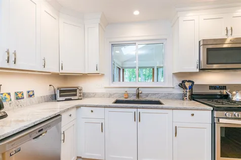 15 Cleveland Drive Portsmouth NH 03801