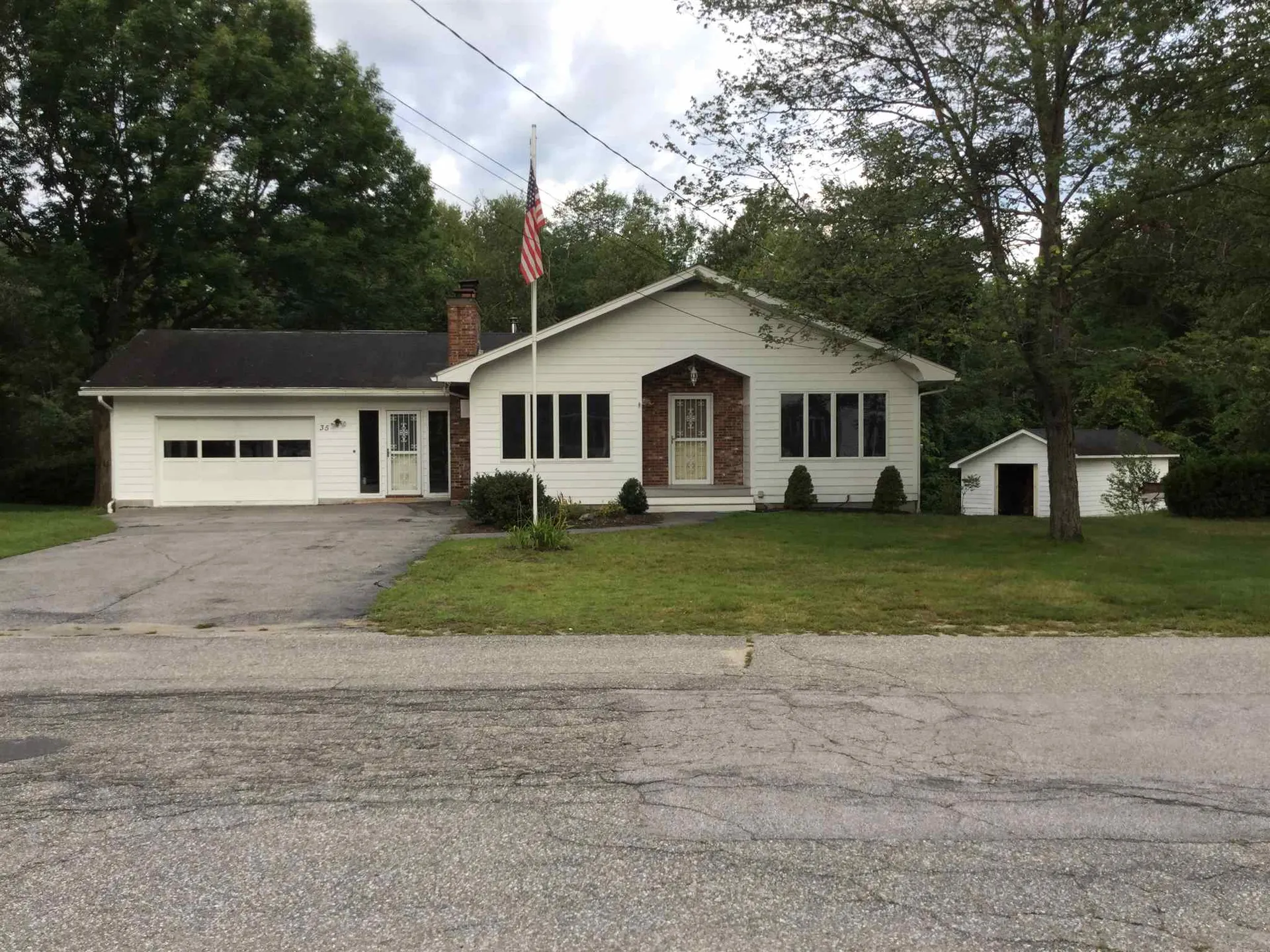 35 Danis Park Road Goffstown NH 03045