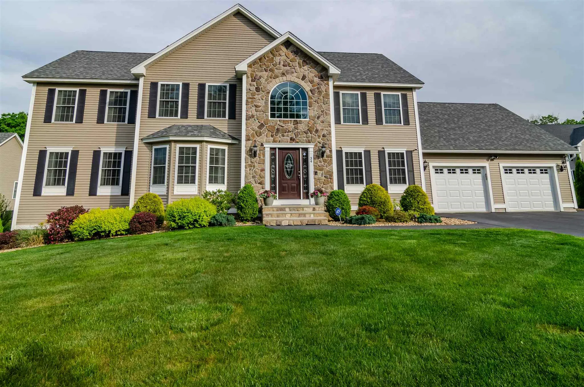 34 Wellesley Drive Pelham NH 03076
