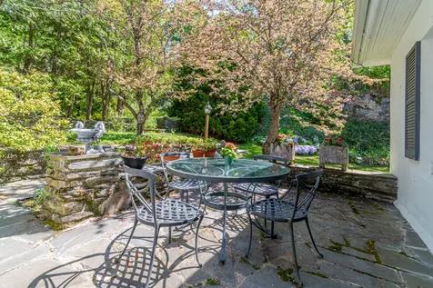 351 Lathrop Lane Manchester VT 05255