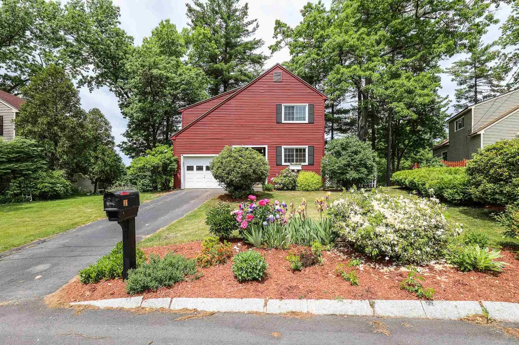 19 Ventura Circle Nashua NH 03062