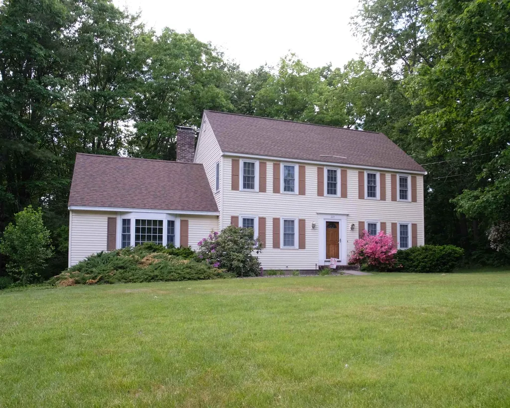 224 Oak Ridge Road Plaistow NH 03865