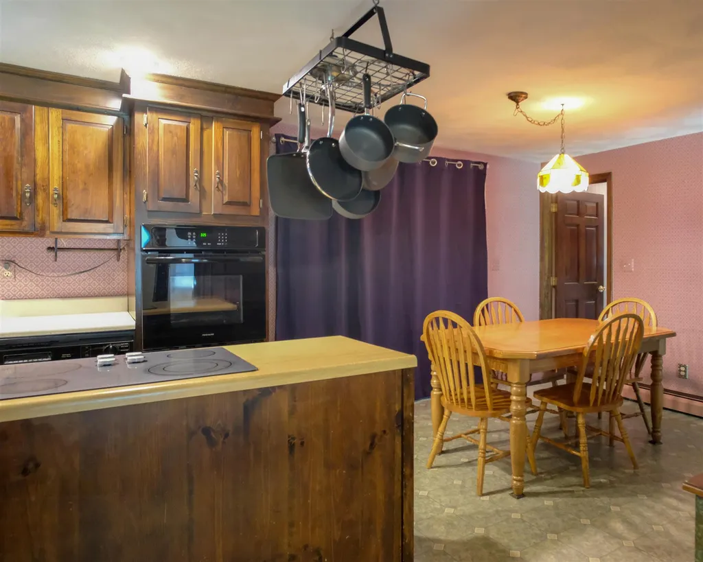 224 Oak Ridge Road Plaistow NH 03865