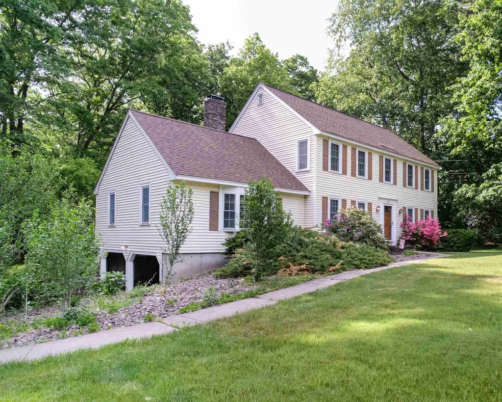 224 Oak Ridge Road Plaistow NH 03865