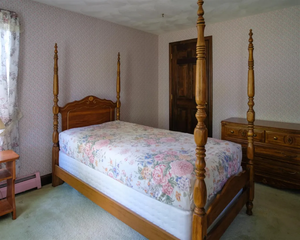 224 Oak Ridge Road Plaistow NH 03865