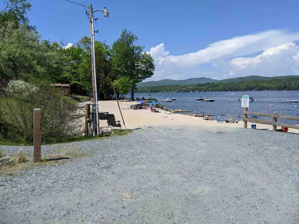 73 Castle Lane/west Shore Road Bristol NH 03222