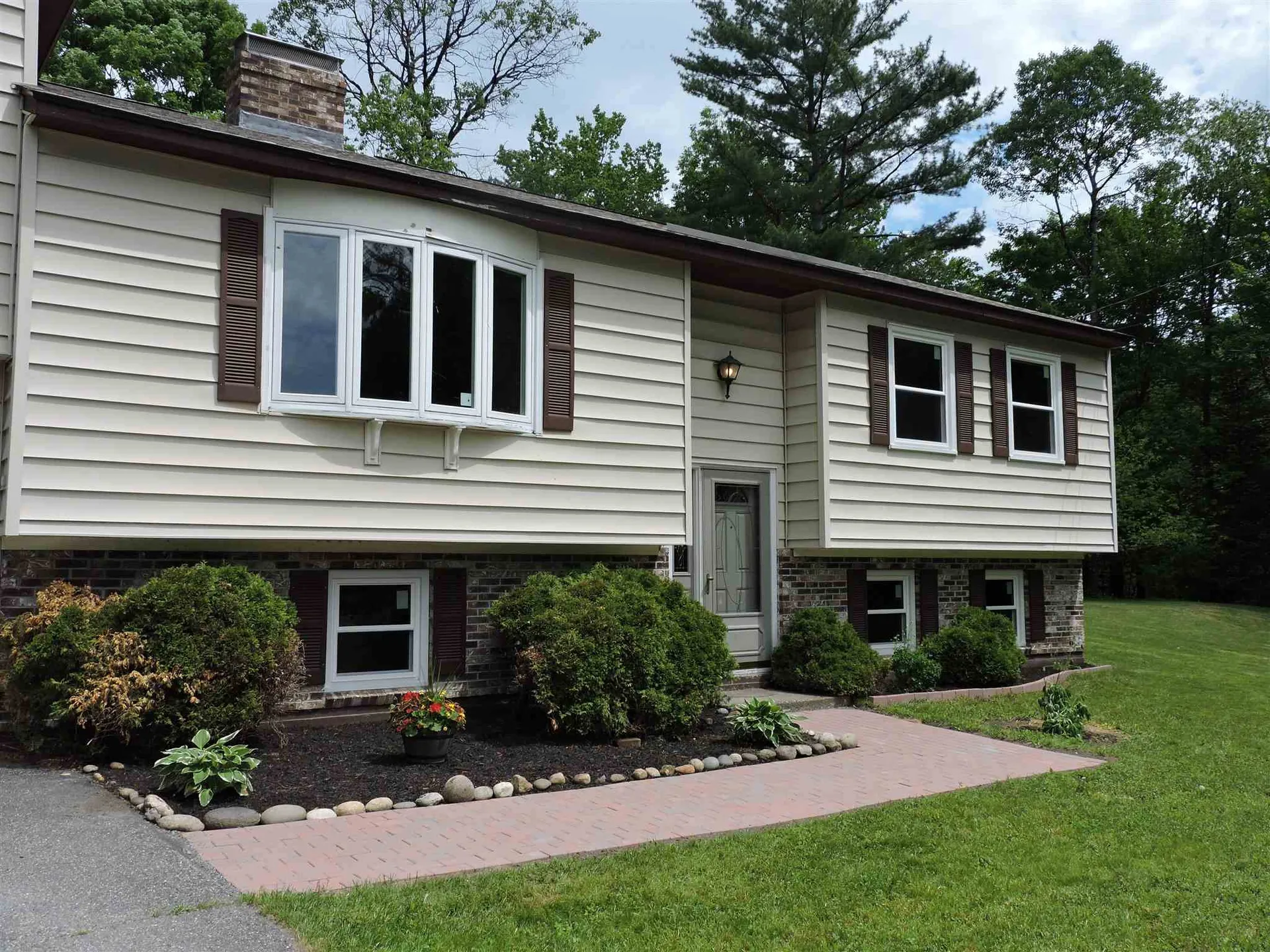 26 Bassy Street Lebanon NH 03766