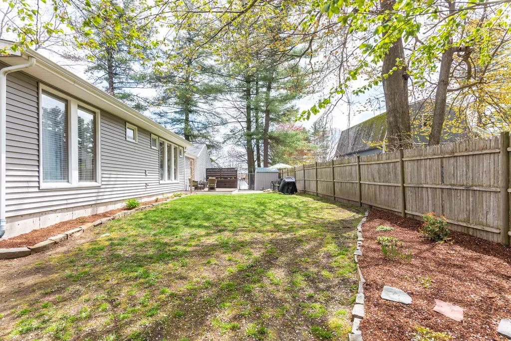 17 Hilton Drive Merrimack NH 03054