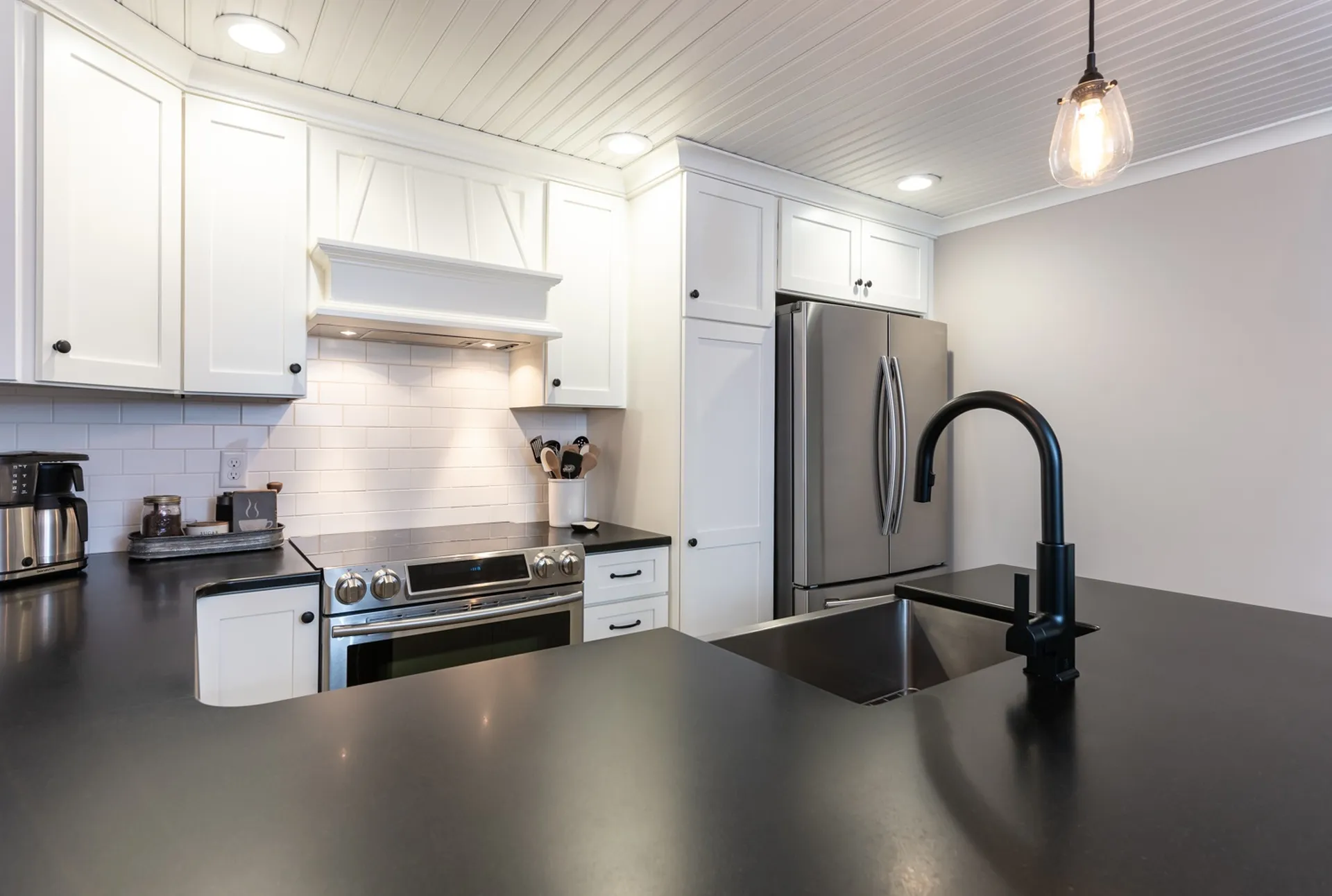 17 Hilton Drive Merrimack NH 03054