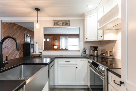 17 Hilton Drive Merrimack NH 03054