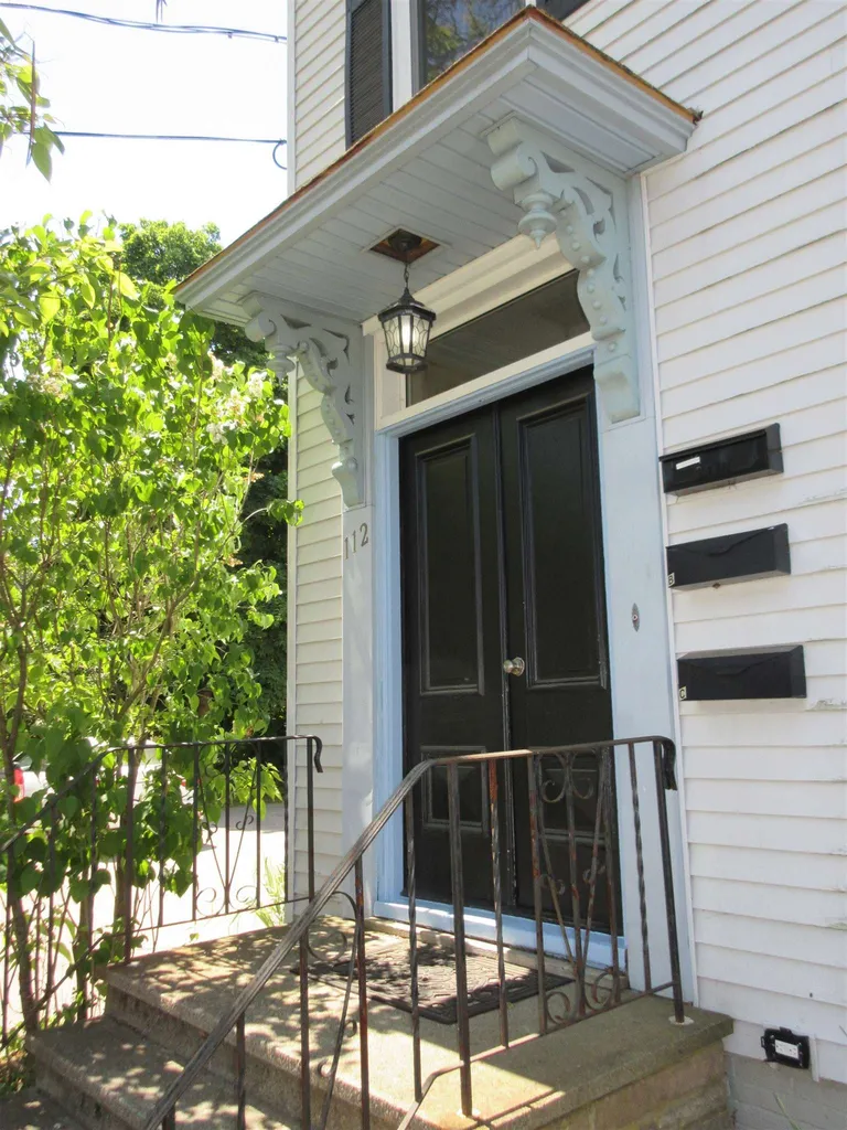 112 Cass Street Portsmouth NH 03801