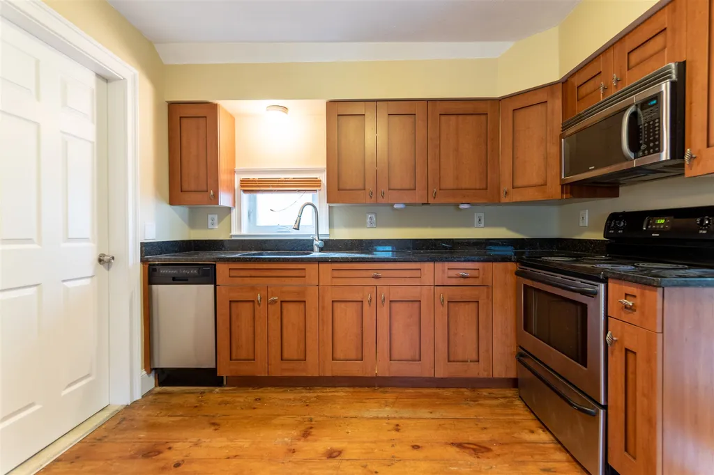112 Cass Street Portsmouth NH 03801