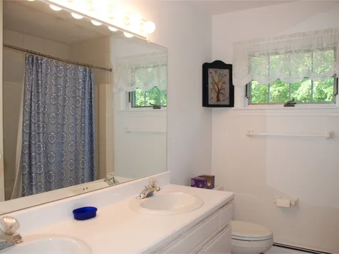 160 Yacht Haven Drive Shelburne VT 05482