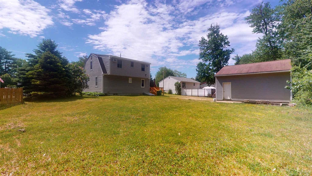 8 Weeping Willow Drive Rochester NH 03867