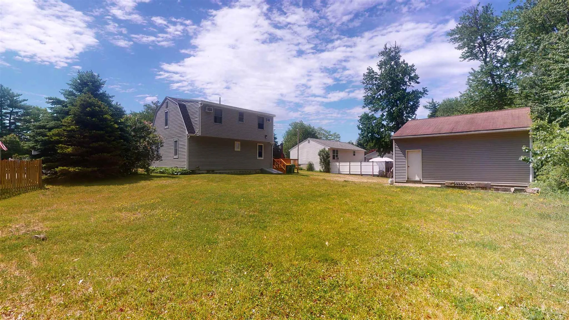 8 Weeping Willow Drive Rochester NH 03867