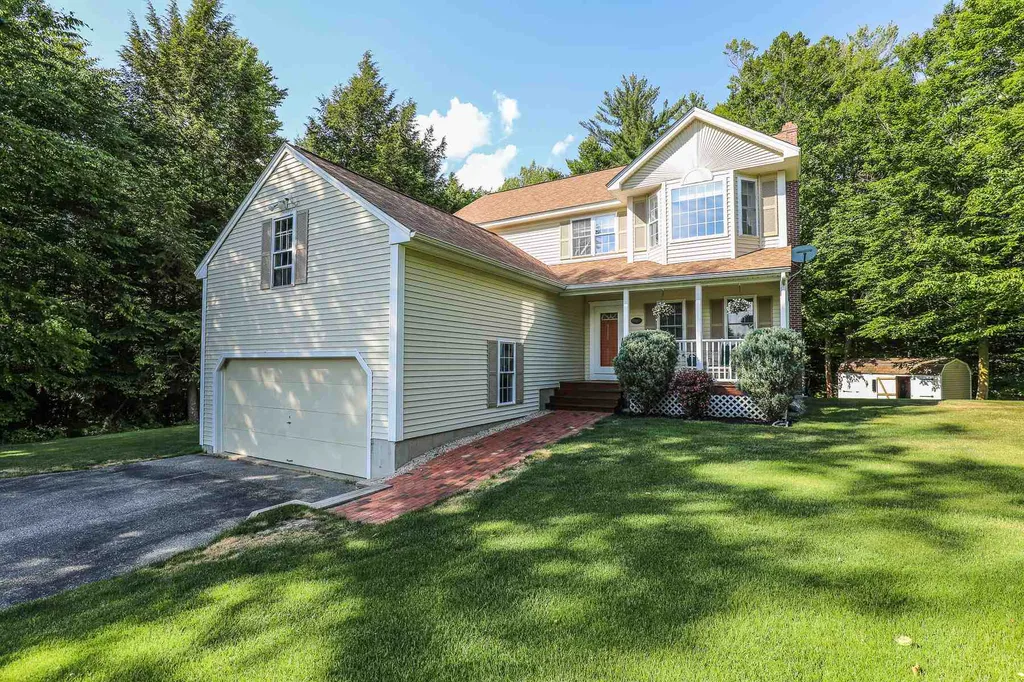 12 Vahey Drive Brentwood NH 03833