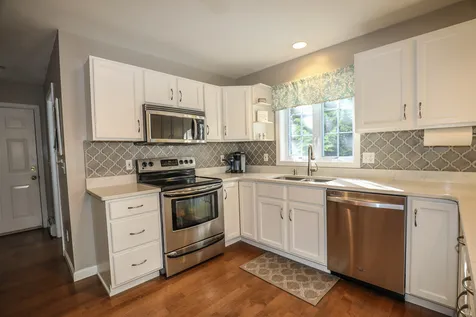 12 Vahey Drive Brentwood NH 03833