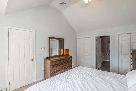 12 Vahey Drive Brentwood NH 03833