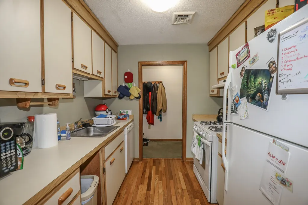 5 Blackstone Drive Nashua NH 03063