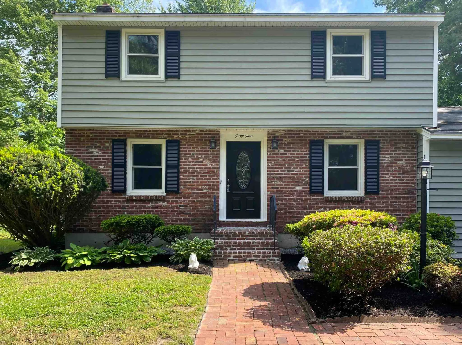 44 Tinker Road Nashua NH 03064