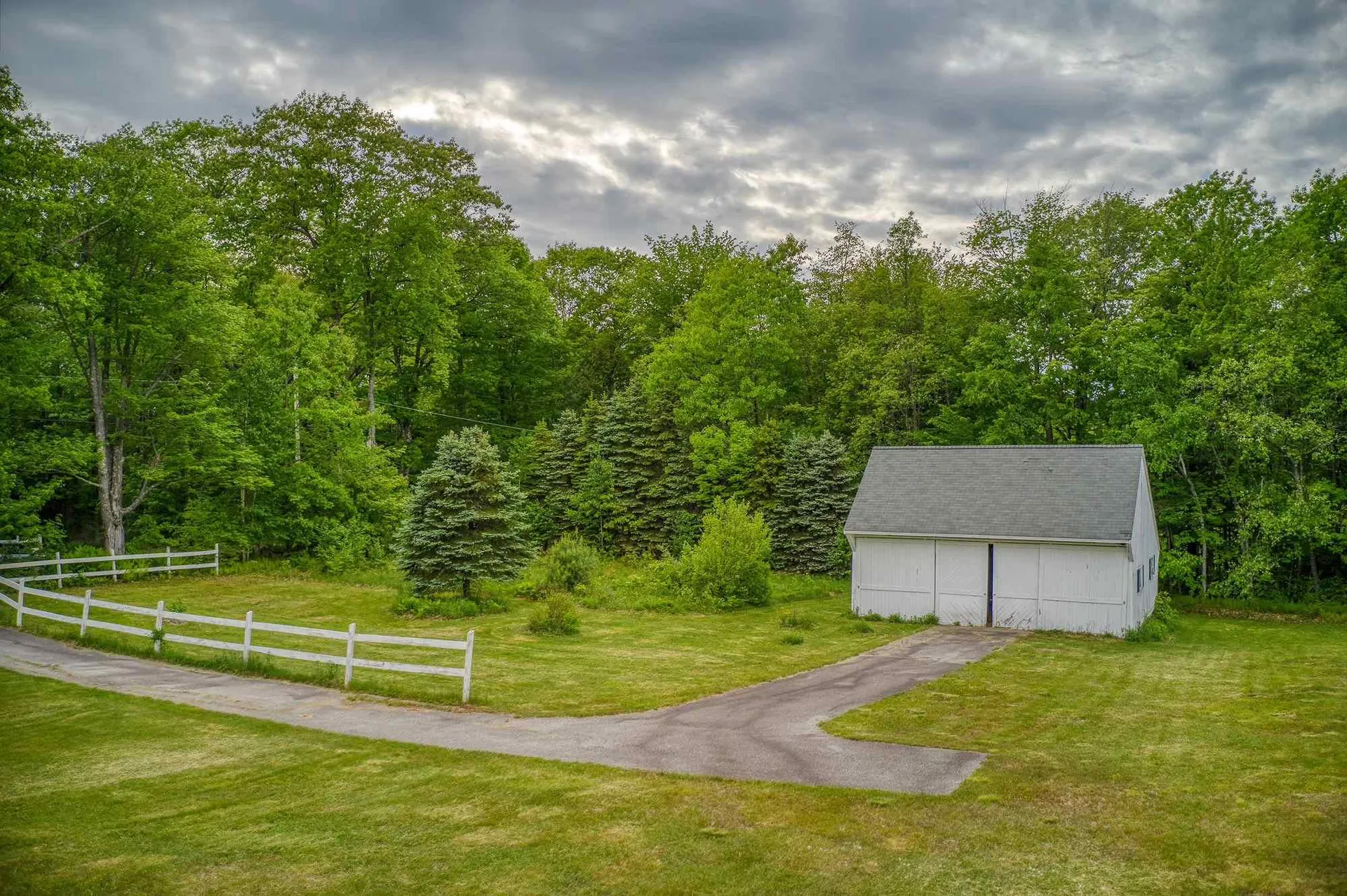 30 Cass Mill Road Hill NH 03243-3322