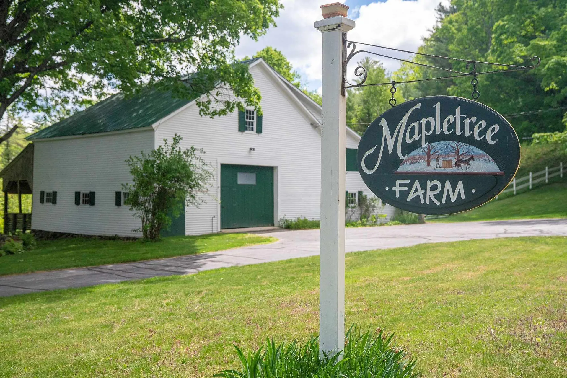 30 Cass Mill Road Hill NH 03243-3322