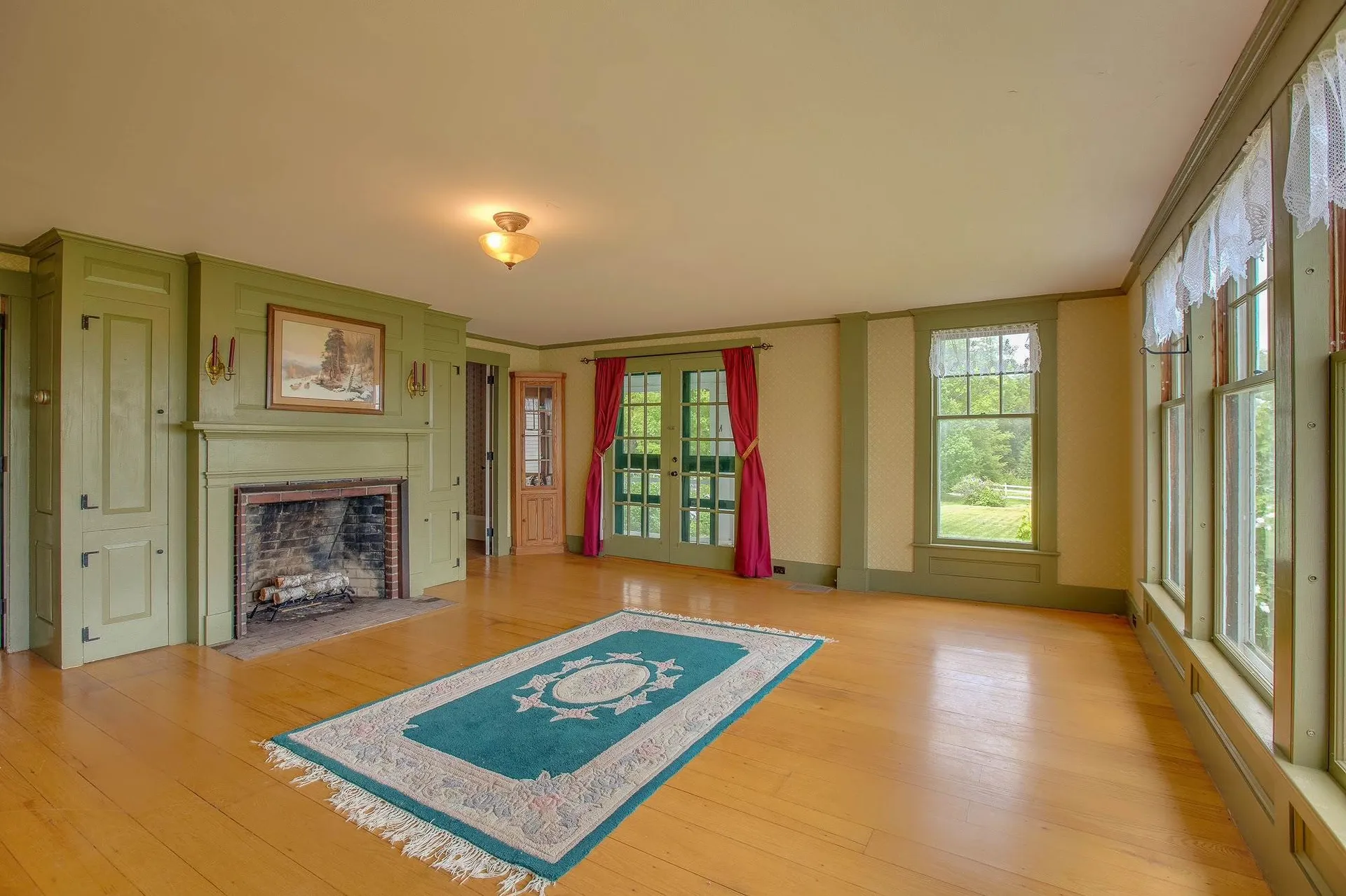 30 Cass Mill Road Hill NH 03243-3322