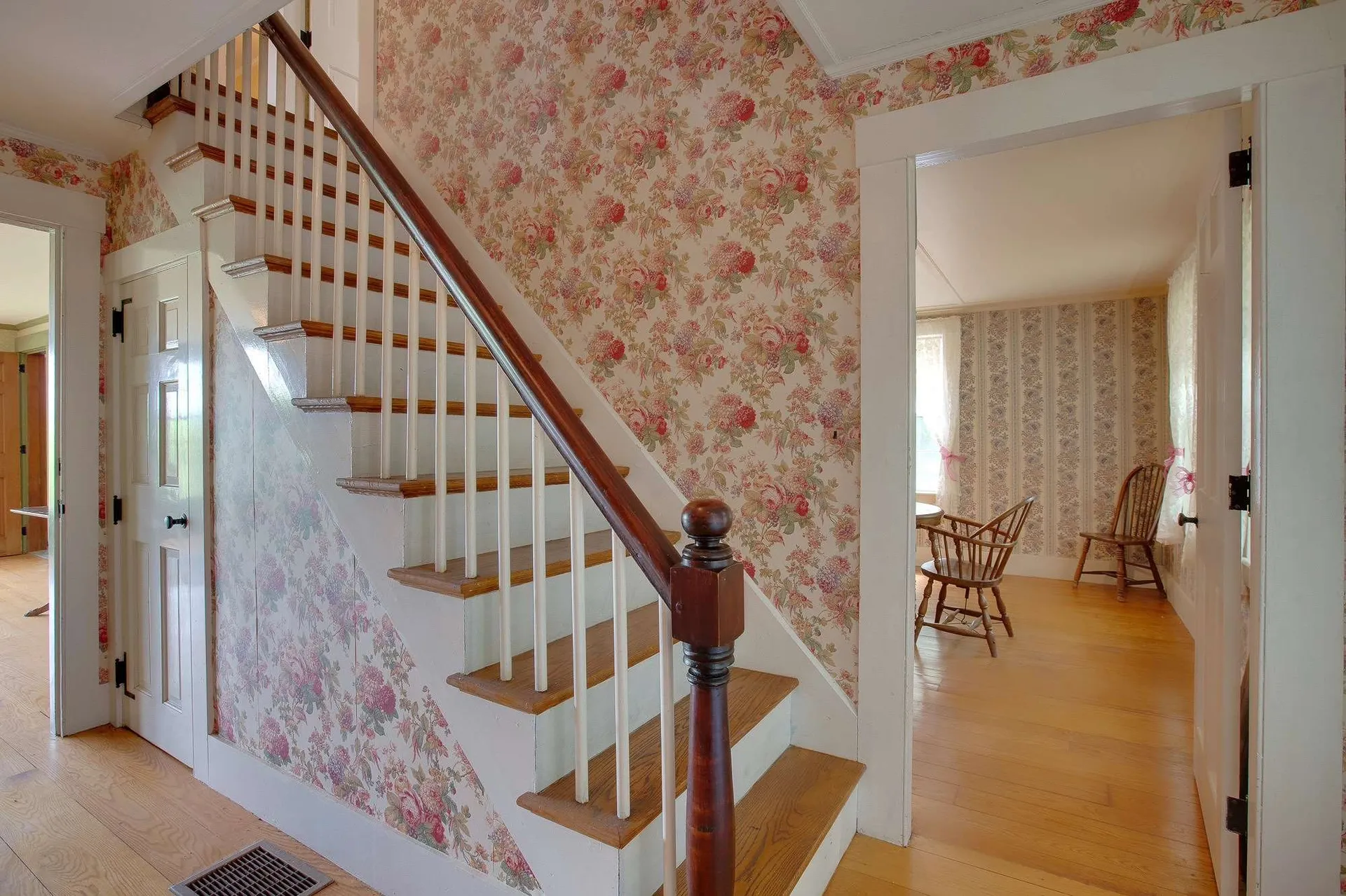 30 Cass Mill Road Hill NH 03243-3322