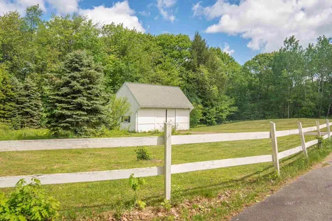 30 Cass Mill Road Hill NH 03243-3322