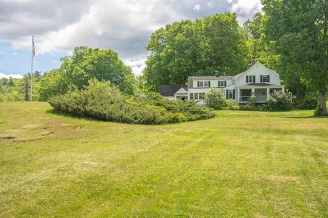 30 Cass Mill Road Hill NH 03243-3322