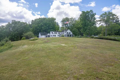 30 Cass Mill Road Hill NH 03243-3322
