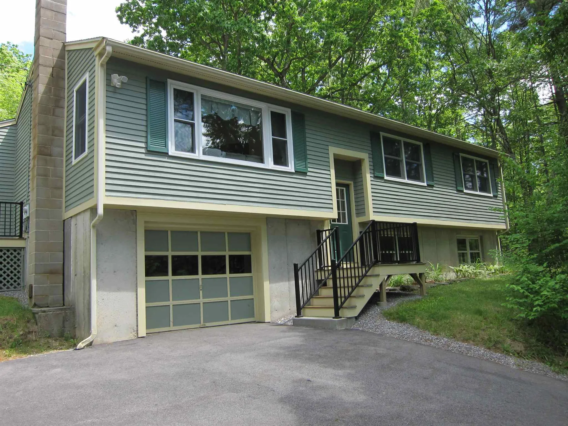 328 E Dunbarton Road Goffstown NH 03045