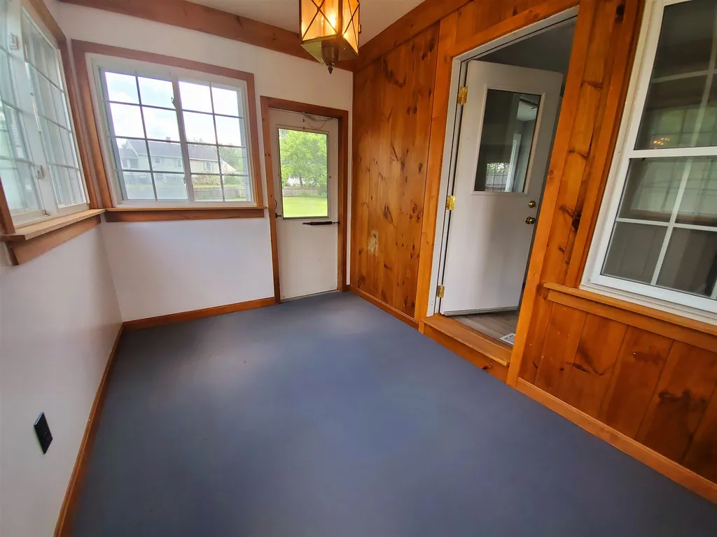 29 Tougas Avenue Manchester NH 03109